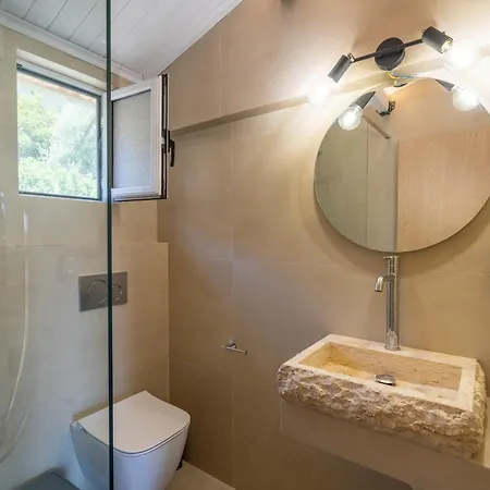 Matina Apartman Nikiána